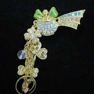 Brooch